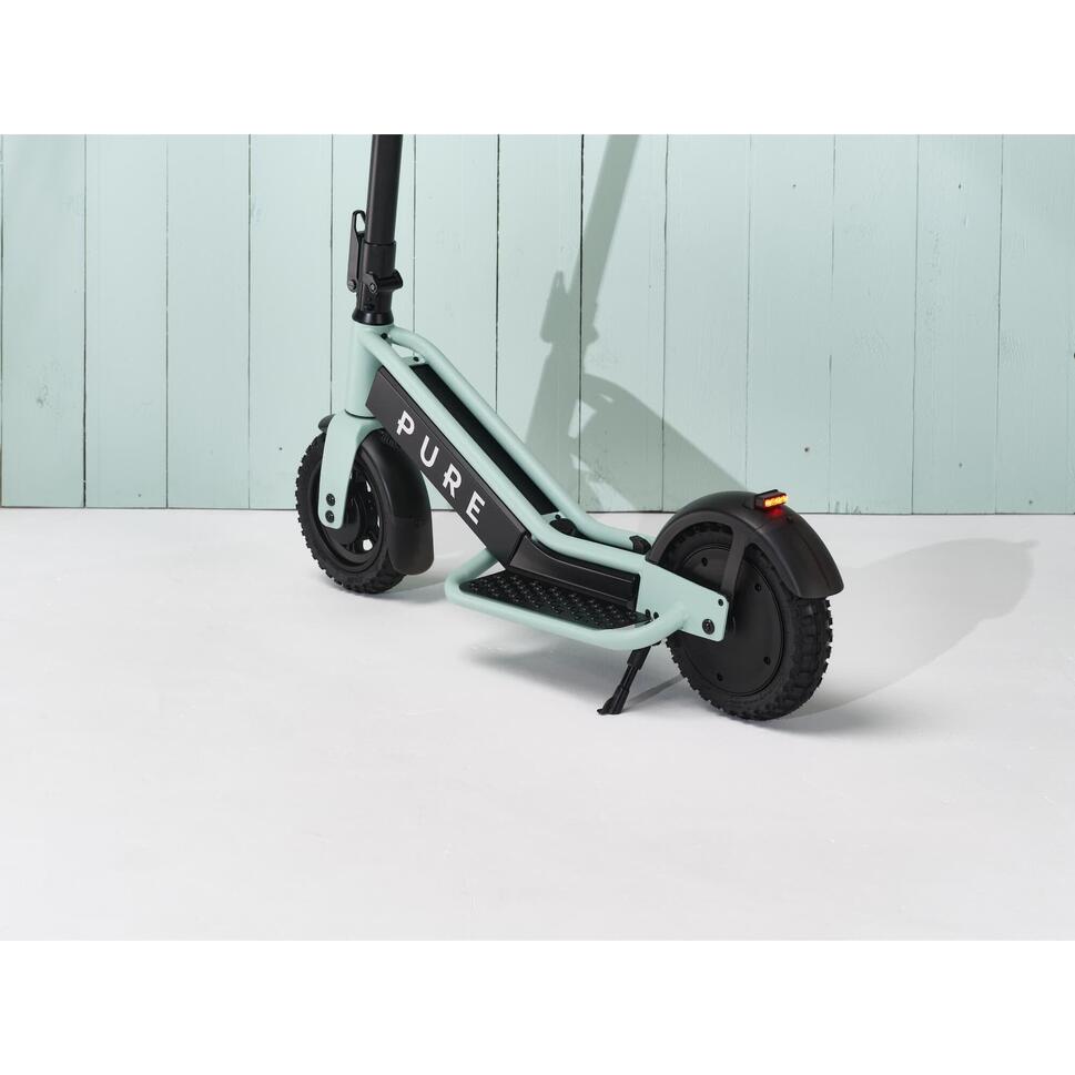 Trottinette électrique PURE Escape Pro 900 W 12 Ah à 36 V