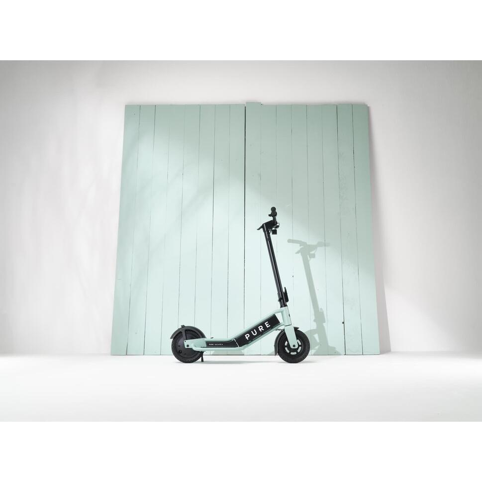 Trottinette électrique PURE Escape Pro 900 W 12 Ah à 36 V